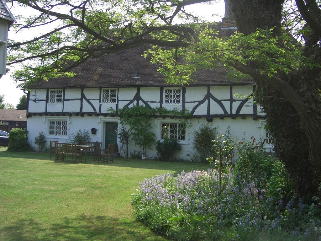 Strawberry Cottage B&B Hedge End Exterior photo